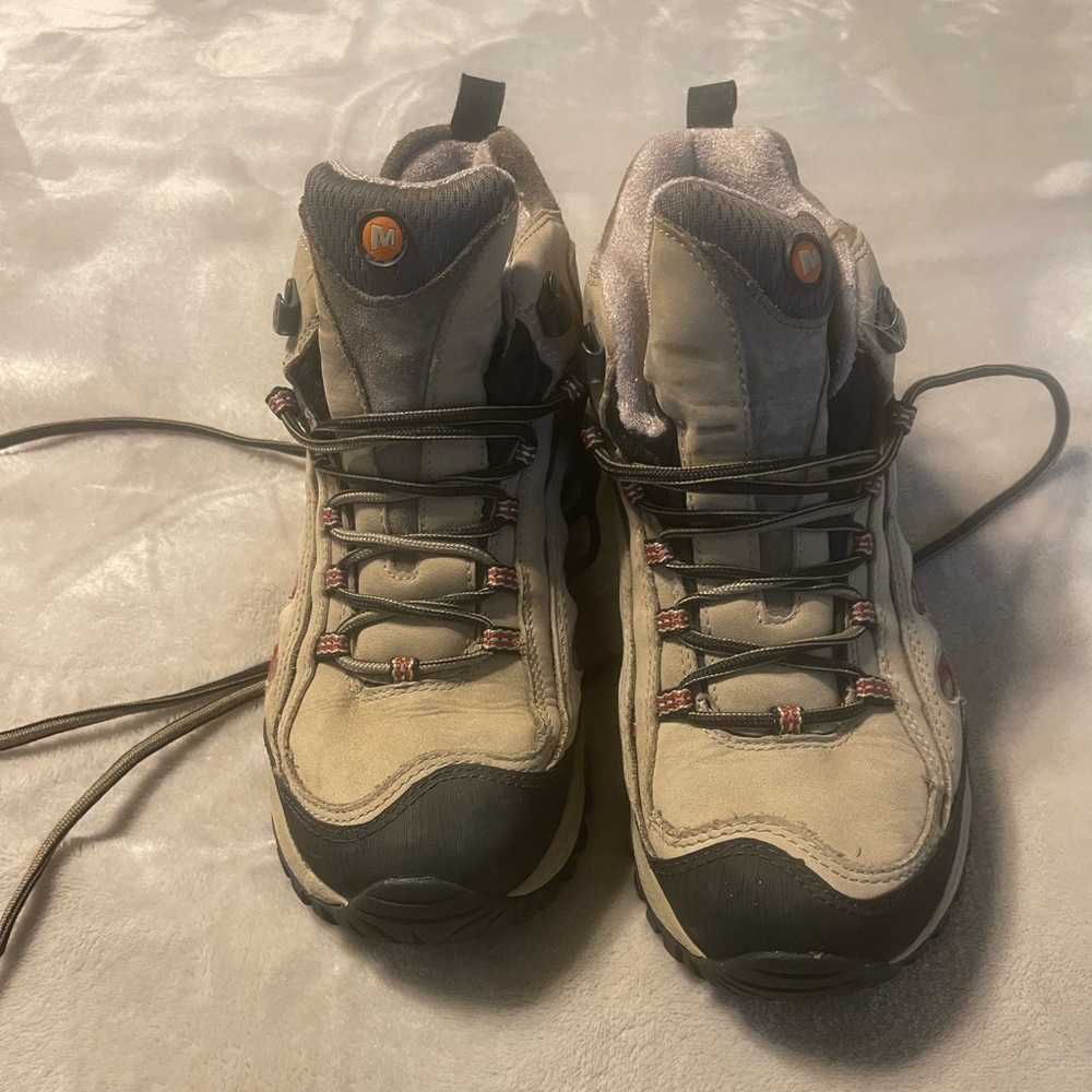Brand new Merrell Hiking Boots